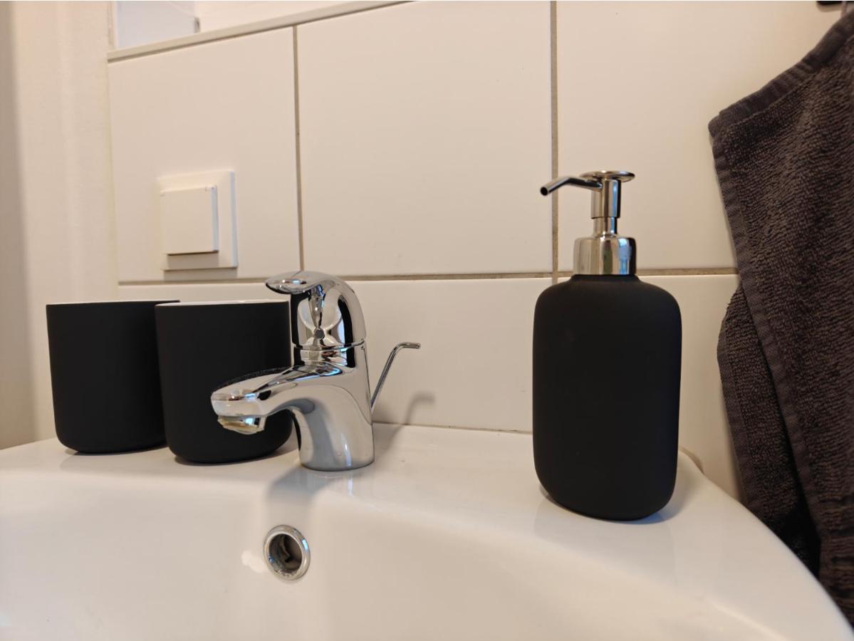2Br Apartment, Parking, Wi-Fi, Tv In Berlin Karow エクステリア 写真